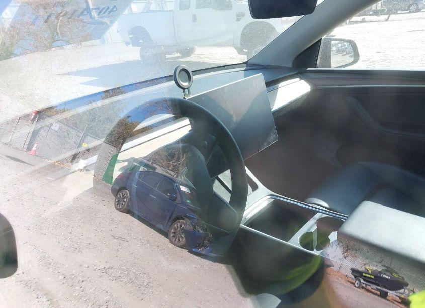 Photo 17 of 2023 Tesla Model Y AWD/LONG RANGE DUAL MOTOR ALL-WHEEL DRIVE (VIN 7SAYGAEE7PF613000)