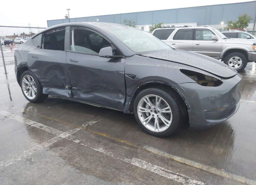 2023 Tesla Model Y AWD/LONG RANGE DUAL MOTOR ALL-WHEEL DRIVE (VIN 7SAYGAEE7PF623932) main photo