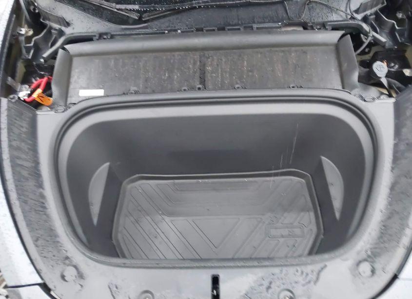 Photo 10 of 2023 Tesla Model Y AWD/LONG RANGE DUAL MOTOR ALL-WHEEL DRIVE (VIN 7SAYGAEE7PF623932)