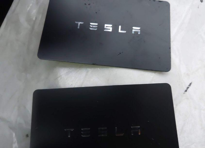 Photo 11 of 2023 Tesla Model Y AWD/LONG RANGE DUAL MOTOR ALL-WHEEL DRIVE (VIN 7SAYGAEE7PF623932)