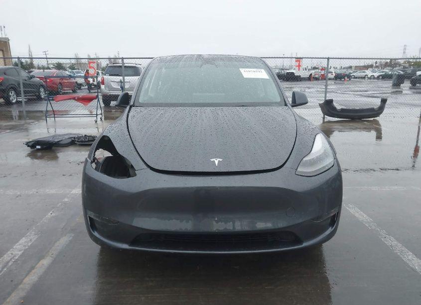 Photo 13 of 2023 Tesla Model Y AWD/LONG RANGE DUAL MOTOR ALL-WHEEL DRIVE (VIN 7SAYGAEE7PF623932)