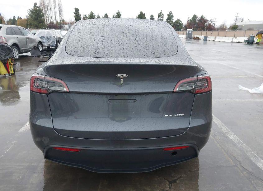 Photo 17 of 2023 Tesla Model Y AWD/LONG RANGE DUAL MOTOR ALL-WHEEL DRIVE (VIN 7SAYGAEE7PF623932)
