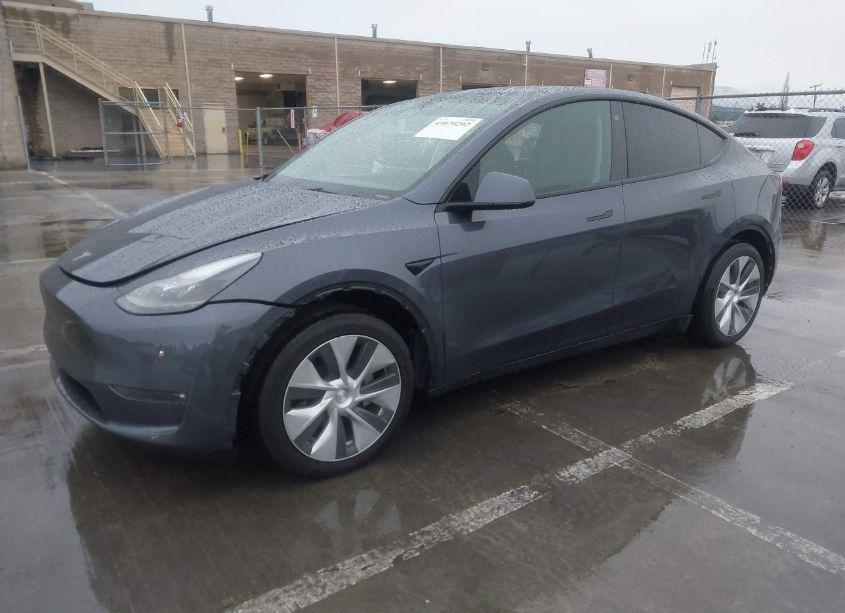 Photo 2 of 2023 Tesla Model Y AWD/LONG RANGE DUAL MOTOR ALL-WHEEL DRIVE (VIN 7SAYGAEE7PF623932)