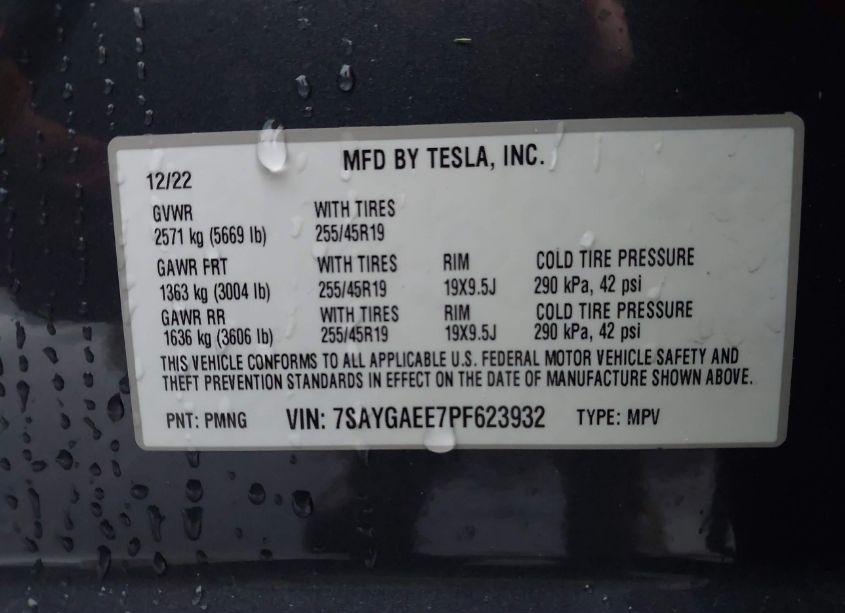 Photo 9 of 2023 Tesla Model Y AWD/LONG RANGE DUAL MOTOR ALL-WHEEL DRIVE (VIN 7SAYGAEE7PF623932)