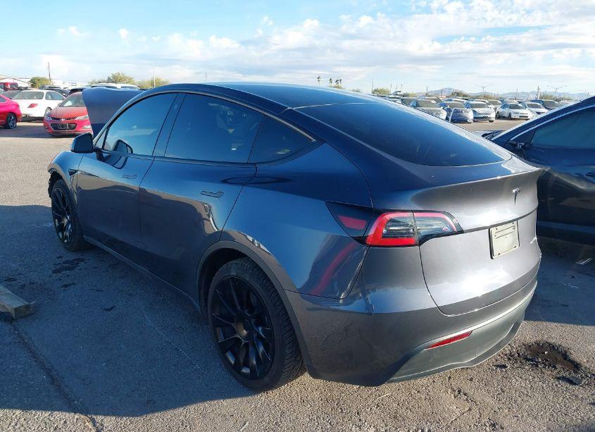 Photo 3 of 2023 Tesla Model Y AWD/LONG RANGE DUAL MOTOR ALL-WHEEL DRIVE (VIN 7SAYGAEE7PF715171)