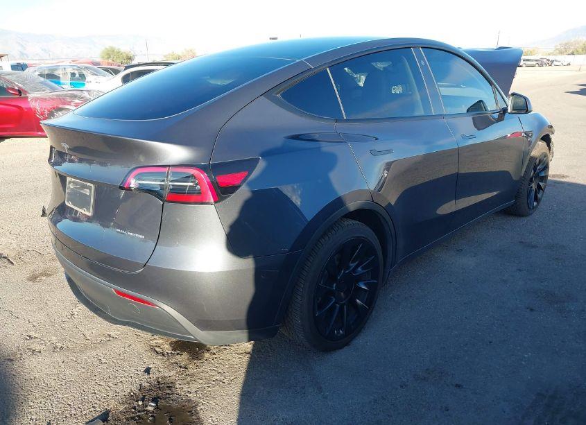 Photo 4 of 2023 Tesla Model Y AWD/LONG RANGE DUAL MOTOR ALL-WHEEL DRIVE (VIN 7SAYGAEE7PF715171)