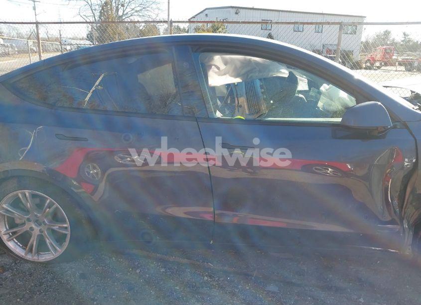 Photo 12 of 2023 Tesla Model Y AWD/LONG RANGE DUAL MOTOR ALL-WHEEL DRIVE (VIN 7SAYGAEE7PF926872)