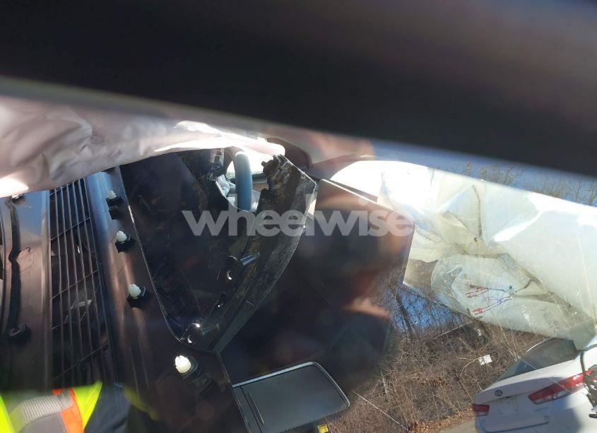 Photo 7 of 2023 Tesla Model Y AWD/LONG RANGE DUAL MOTOR ALL-WHEEL DRIVE (VIN 7SAYGAEE7PF926872)