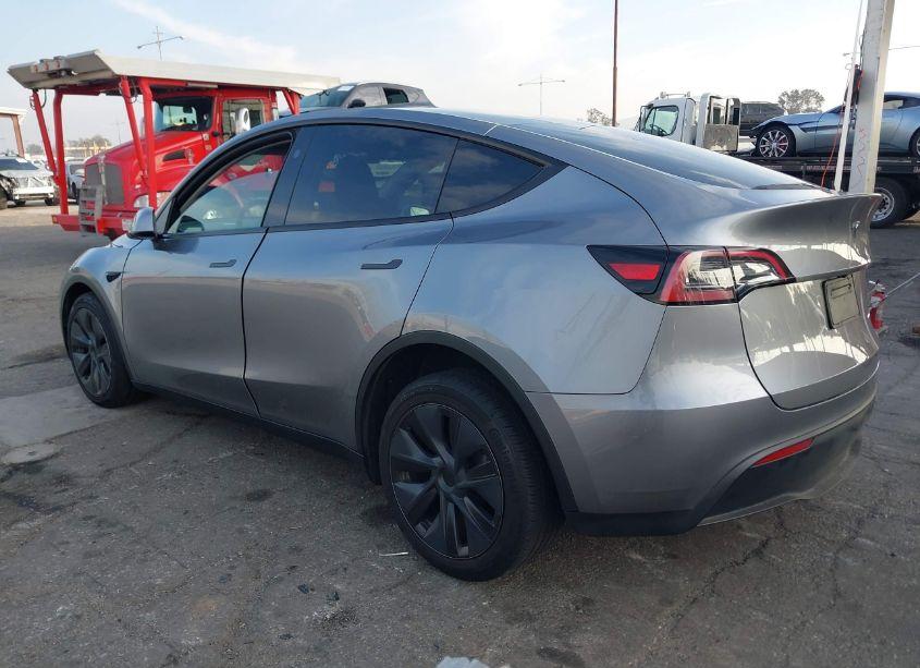 Photo 3 of 2024 Tesla Model Y LONG RANGE DUAL MOTOR ALL-WHEEL DRIVE (VIN 7SAYGAEE7RF122980)