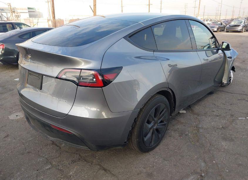 Photo 4 of 2024 Tesla Model Y LONG RANGE DUAL MOTOR ALL-WHEEL DRIVE (VIN 7SAYGAEE7RF122980)