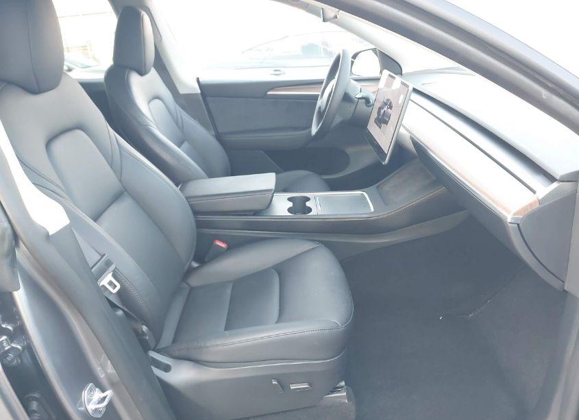 Photo 5 of 2024 Tesla Model Y LONG RANGE DUAL MOTOR ALL-WHEEL DRIVE (VIN 7SAYGAEE7RF122980)