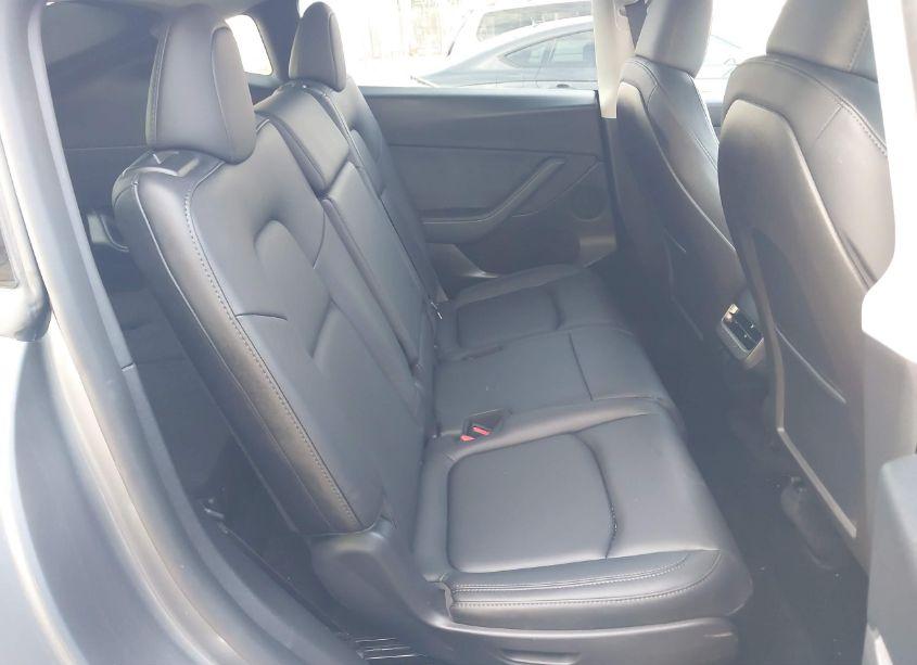 Photo 8 of 2024 Tesla Model Y LONG RANGE DUAL MOTOR ALL-WHEEL DRIVE (VIN 7SAYGAEE7RF122980)