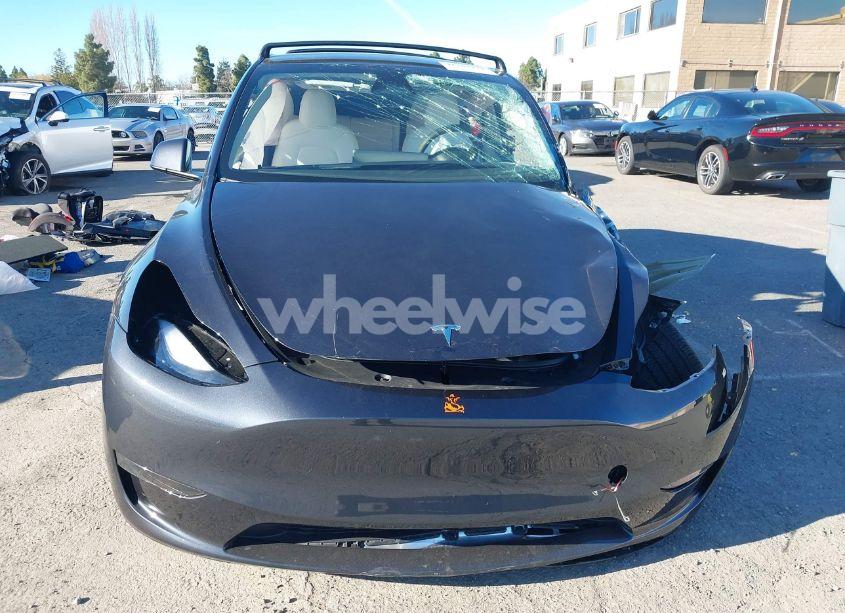 Photo 11 of 2024 Tesla Model Y LONG RANGE DUAL MOTOR ALL-WHEEL DRIVE (VIN 7SAYGAEE7RF126351)