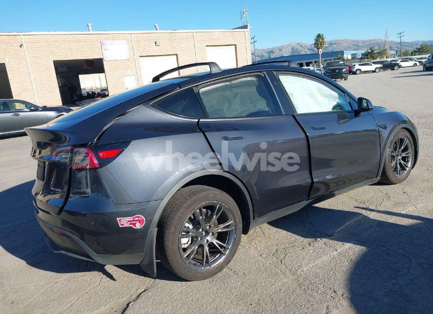 Photo 4 of 2024 Tesla Model Y LONG RANGE DUAL MOTOR ALL-WHEEL DRIVE (VIN 7SAYGAEE7RF126351)