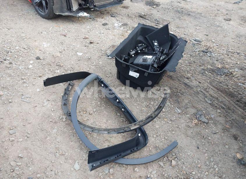 Photo 12 of 2022 Tesla Model Y LONG RANGE DUAL MOTOR ALL-WHEEL DRIVE (VIN 7SAYGAEE8NF531189)