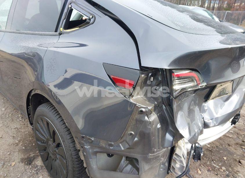 Photo 20 of 2022 Tesla Model Y LONG RANGE DUAL MOTOR ALL-WHEEL DRIVE (VIN 7SAYGAEE8NF531189)