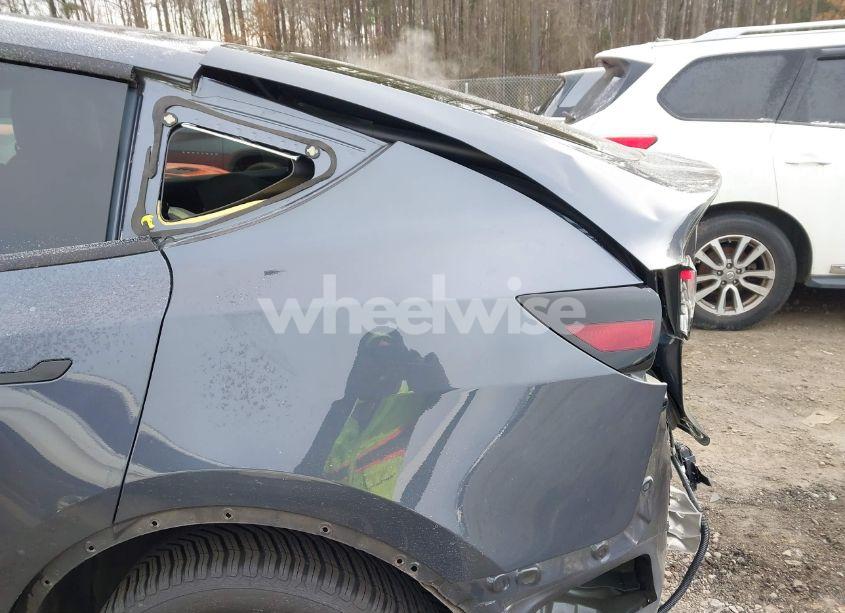 Photo 21 of 2022 Tesla Model Y LONG RANGE DUAL MOTOR ALL-WHEEL DRIVE (VIN 7SAYGAEE8NF531189)
