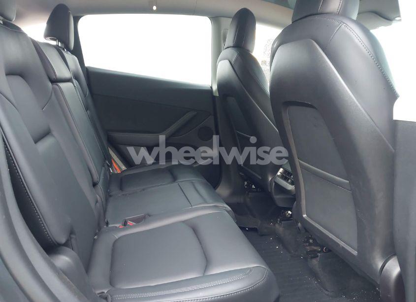 Photo 8 of 2022 Tesla Model Y LONG RANGE DUAL MOTOR ALL-WHEEL DRIVE (VIN 7SAYGAEE8NF531189)