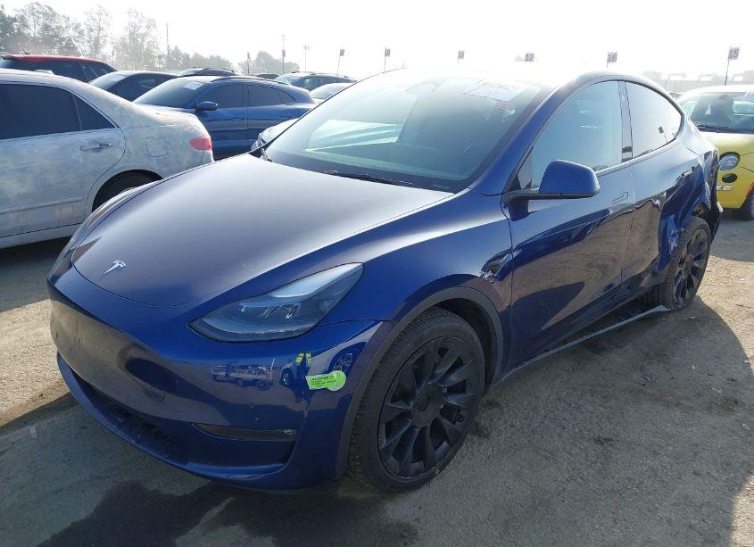 Photo 2 of 2022 Tesla Model Y LONG RANGE DUAL MOTOR ALL-WHEEL DRIVE (VIN 7SAYGAEE8NF547022)