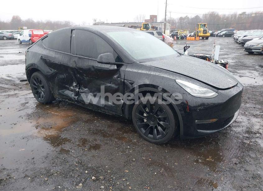 2023 Tesla Model Y AWD/LONG RANGE DUAL MOTOR ALL-WHEEL DRIVE (VIN 7SAYGAEE8PF610509) main photo