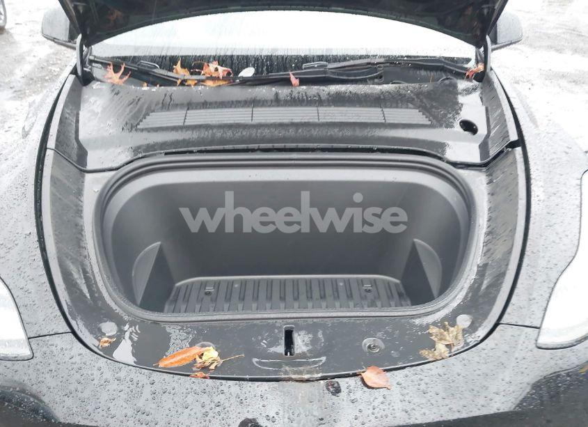 Photo 10 of 2023 Tesla Model Y AWD/LONG RANGE DUAL MOTOR ALL-WHEEL DRIVE (VIN 7SAYGAEE8PF610509)