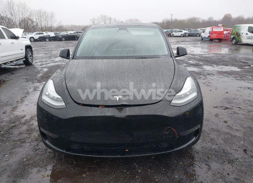 Photo 11 of 2023 Tesla Model Y AWD/LONG RANGE DUAL MOTOR ALL-WHEEL DRIVE (VIN 7SAYGAEE8PF610509)