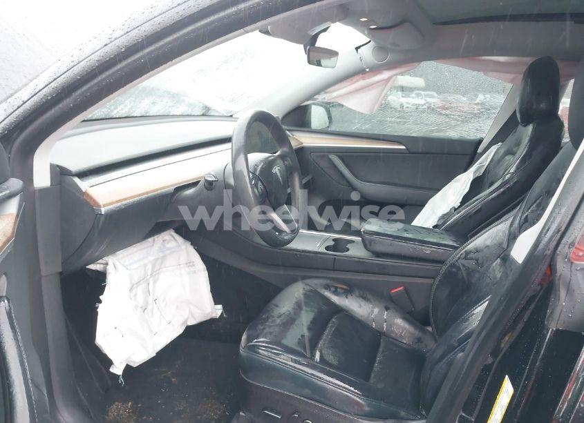 Photo 5 of 2023 Tesla Model Y AWD/LONG RANGE DUAL MOTOR ALL-WHEEL DRIVE (VIN 7SAYGAEE8PF610509)