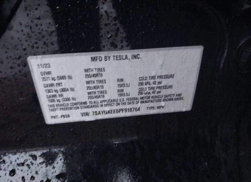 Photo 9 of 2023 Tesla Model Y AWD/LONG RANGE DUAL MOTOR ALL-WHEEL DRIVE (VIN 7SAYGAEE8PF918764)