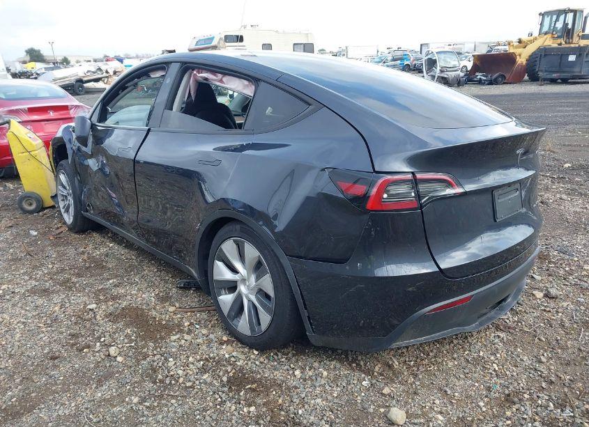 Photo 3 of 2024 Tesla Model Y LONG RANGE DUAL MOTOR ALL-WHEEL DRIVE (VIN 7SAYGAEE8RF069271)