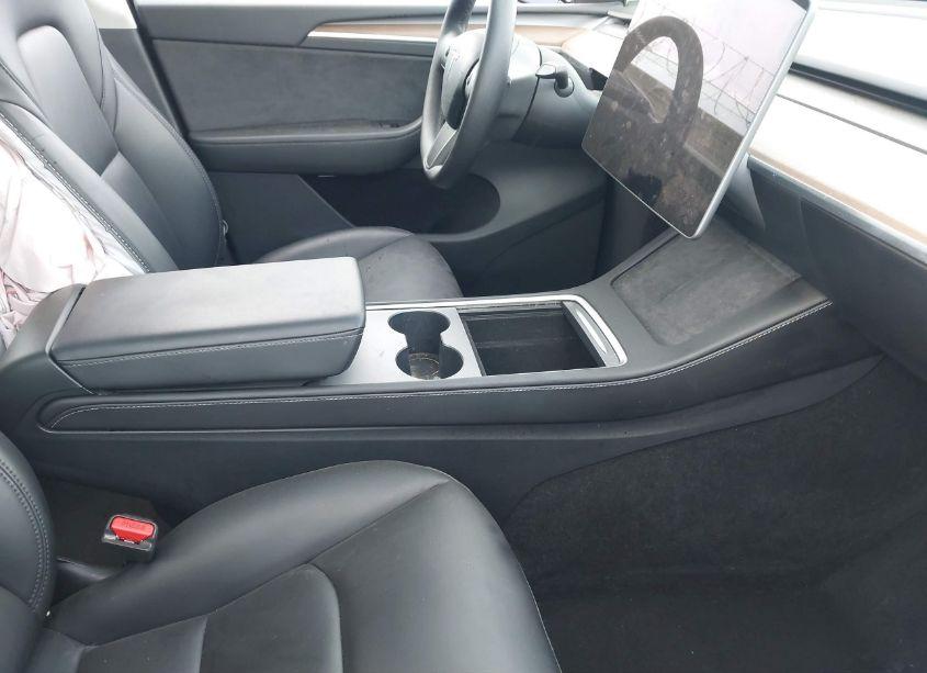 Photo 5 of 2024 Tesla Model Y LONG RANGE DUAL MOTOR ALL-WHEEL DRIVE (VIN 7SAYGAEE8RF069271)