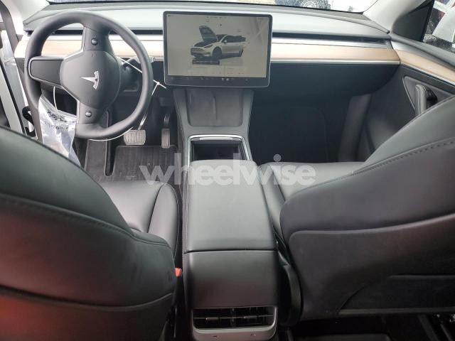 Photo 11 of 2024 TESLA MODEL Y (VIN 7SAYGAEE8RF102690)