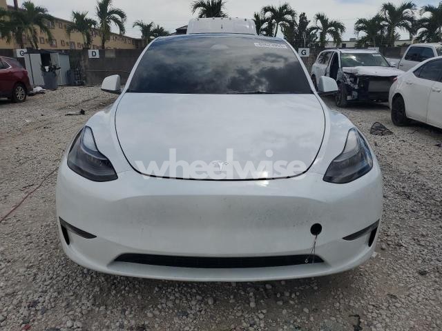 Photo 5 of 2024 TESLA MODEL Y (VIN 7SAYGAEE8RF102690)