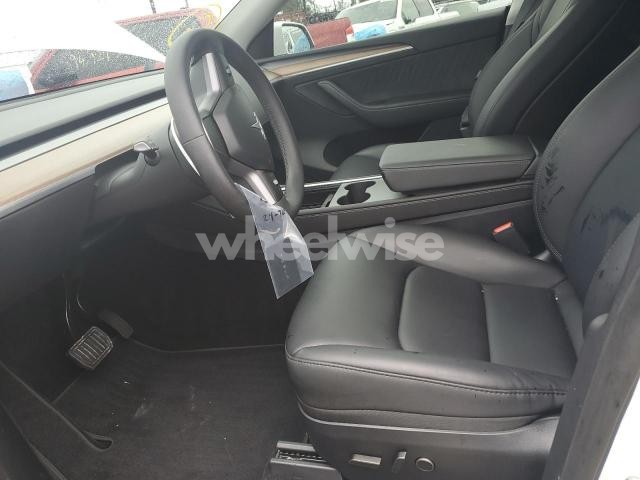 Photo 9 of 2024 TESLA MODEL Y (VIN 7SAYGAEE8RF102690)