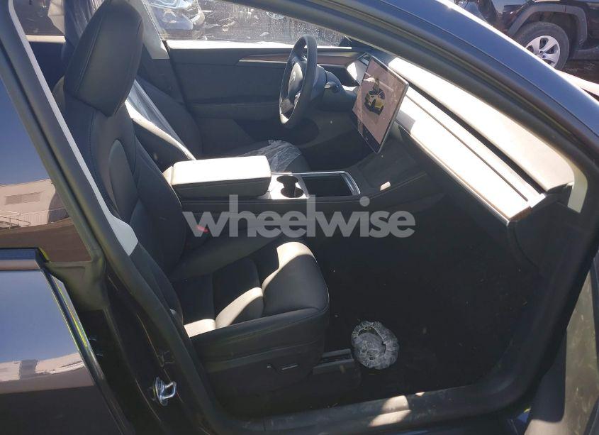 Photo 5 of 2024 Tesla Model Y LONG RANGE DUAL MOTOR ALL-WHEEL DRIVE (VIN 7SAYGAEE8RF111809)