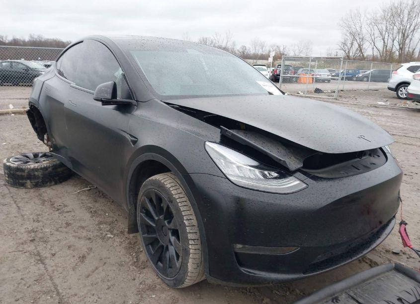 2022 Tesla Model Y LONG RANGE DUAL MOTOR ALL-WHEEL DRIVE (VIN 7SAYGAEE9NF312886) main photo