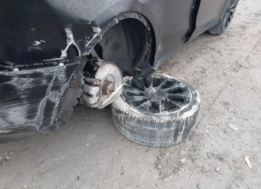 Photo 11 of 2022 Tesla Model Y LONG RANGE DUAL MOTOR ALL-WHEEL DRIVE (VIN 7SAYGAEE9NF312886)