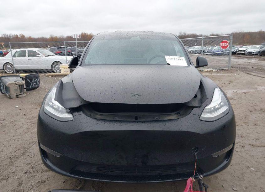 Photo 12 of 2022 Tesla Model Y LONG RANGE DUAL MOTOR ALL-WHEEL DRIVE (VIN 7SAYGAEE9NF312886)