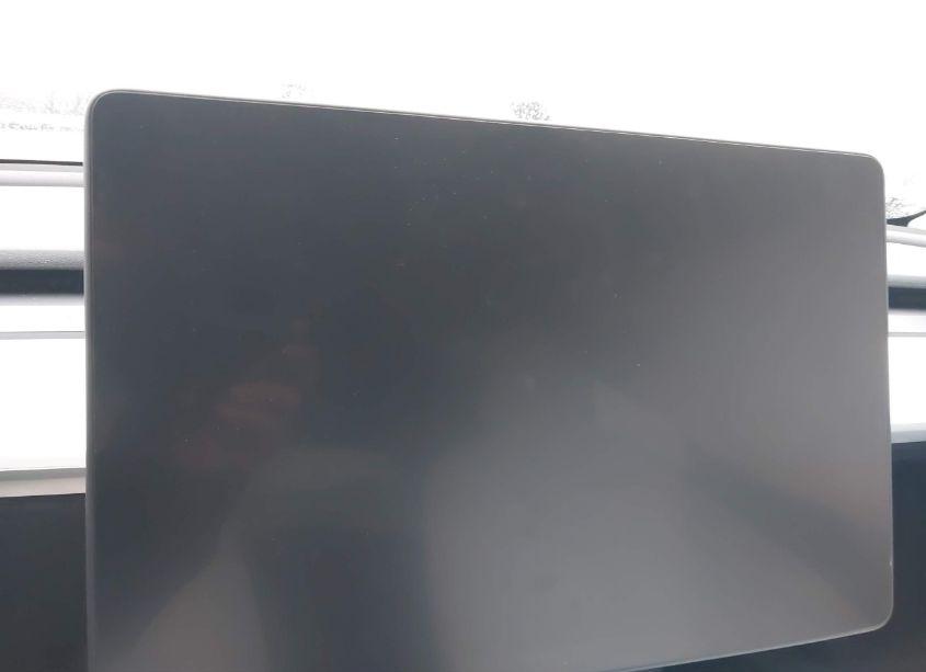 Photo 17 of 2022 Tesla Model Y LONG RANGE DUAL MOTOR ALL-WHEEL DRIVE (VIN 7SAYGAEE9NF312886)