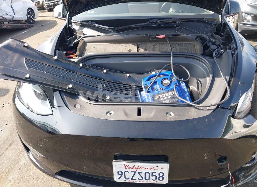 Photo 10 of 2022 Tesla Model Y LONG RANGE DUAL MOTOR ALL-WHEEL DRIVE (VIN 7SAYGAEE9NF541939)