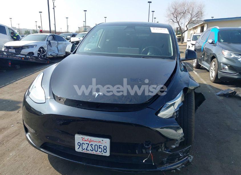 Photo 12 of 2022 Tesla Model Y LONG RANGE DUAL MOTOR ALL-WHEEL DRIVE (VIN 7SAYGAEE9NF541939)