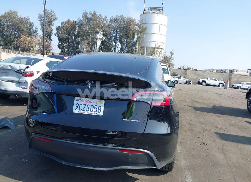 Photo 16 of 2022 Tesla Model Y LONG RANGE DUAL MOTOR ALL-WHEEL DRIVE (VIN 7SAYGAEE9NF541939)