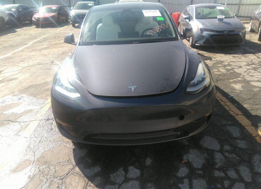 Photo 11 of 2022 Tesla Model Y LONG RANGE DUAL MOTOR ALL-WHEEL DRIVE (VIN 7SAYGAEE9NF570597)