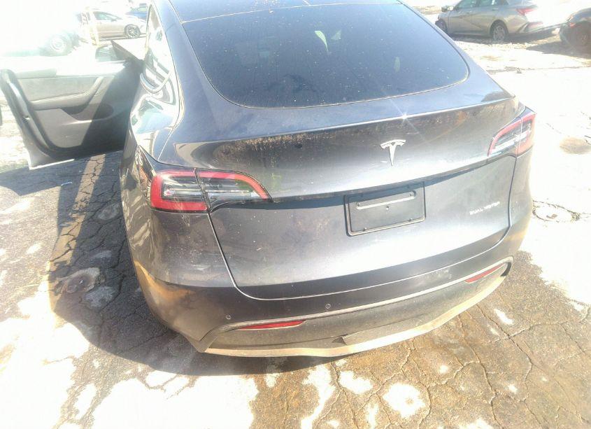Photo 15 of 2022 Tesla Model Y LONG RANGE DUAL MOTOR ALL-WHEEL DRIVE (VIN 7SAYGAEE9NF570597)