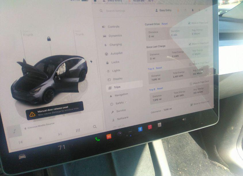 Photo 7 of 2022 Tesla Model Y LONG RANGE DUAL MOTOR ALL-WHEEL DRIVE (VIN 7SAYGAEE9NF570597)