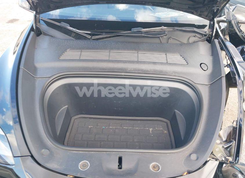 Photo 10 of 2023 Tesla Model Y AWD/LONG RANGE DUAL MOTOR ALL-WHEEL DRIVE (VIN 7SAYGAEE9PF708061)