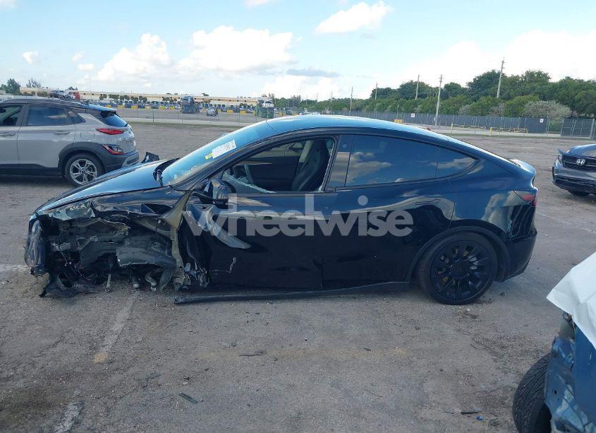 Photo 15 of 2023 Tesla Model Y AWD/LONG RANGE DUAL MOTOR ALL-WHEEL DRIVE (VIN 7SAYGAEE9PF708061)