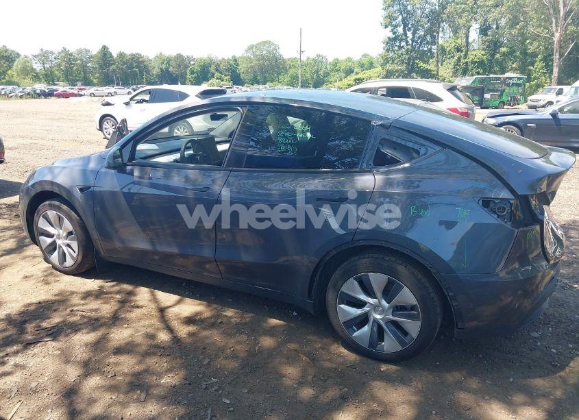 Photo 14 of 2023 Tesla Model Y AWD/LONG RANGE DUAL MOTOR ALL-WHEEL DRIVE (VIN 7SAYGAEE9PF916988)