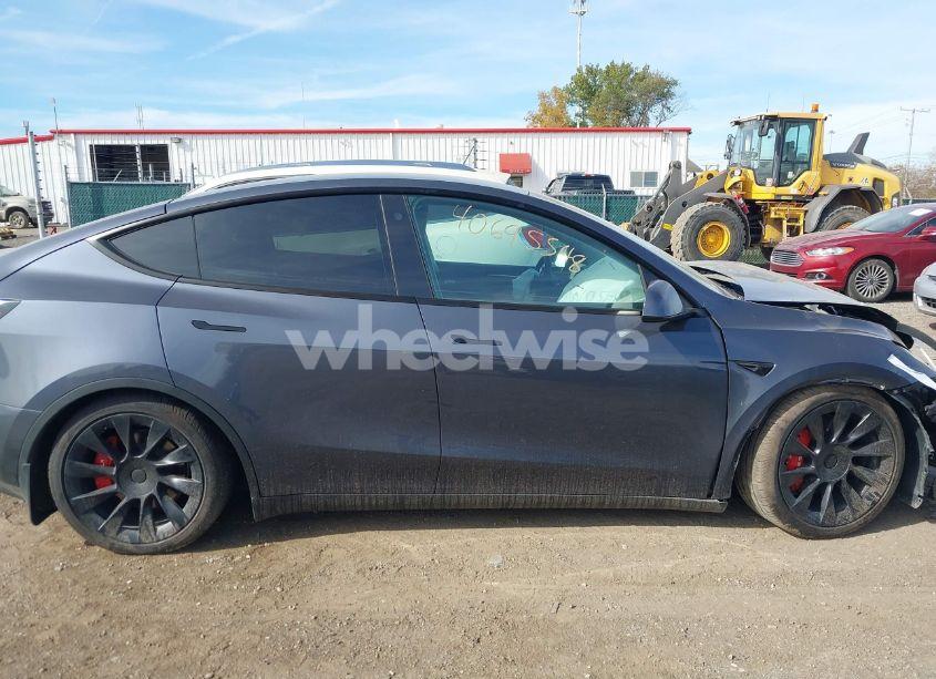 Photo 12 of 2023 Tesla Model Y AWD/LONG RANGE DUAL MOTOR ALL-WHEEL DRIVE (VIN 7SAYGAEEXPF695613)
