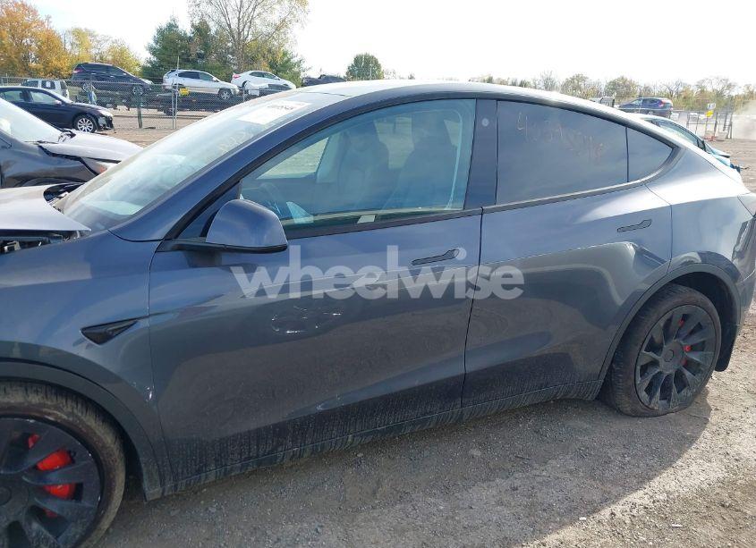 Photo 13 of 2023 Tesla Model Y AWD/LONG RANGE DUAL MOTOR ALL-WHEEL DRIVE (VIN 7SAYGAEEXPF695613)