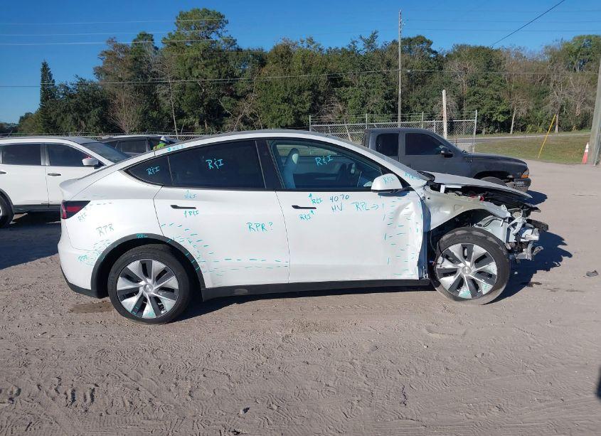 Photo 14 of 2023 Tesla Model Y RWD (VIN 7SAYGDED0PF967658)